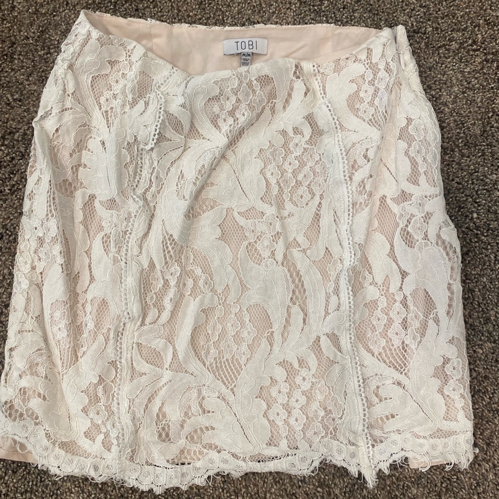 White and cream lace skirt size M
